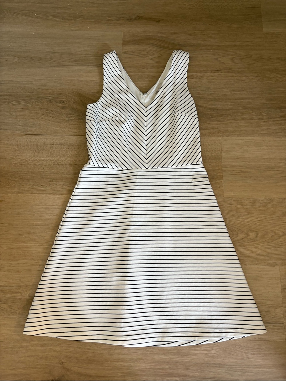 LOFT Striped V-Neck Sleeveless A-Line Dress in White and Black